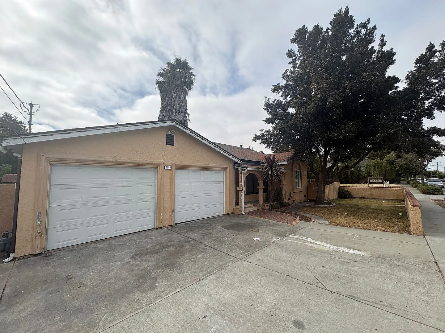 Single Family 3 Bedroom is good size — Photo 2