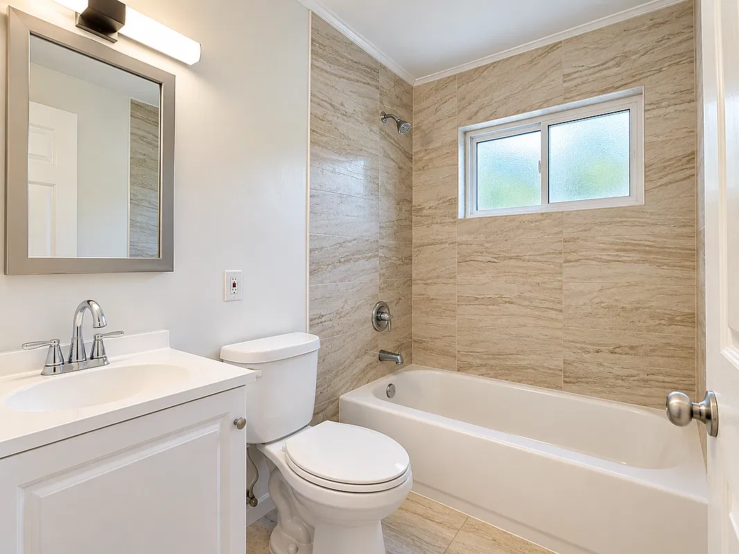 2 bed, 1.0 bath, 578 sqft, $3,600 — Photo 3