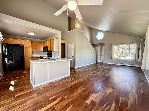 4th image of 270 N Cedar Ct