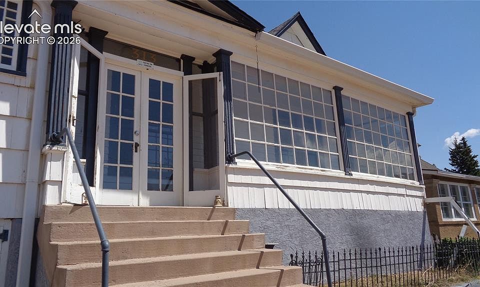 1st image of 313 E Golden Ave