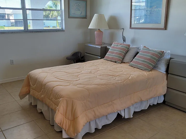 4782 Independence Dr — Photo 10