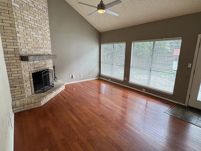 13815 Stone Holw — Photo 3