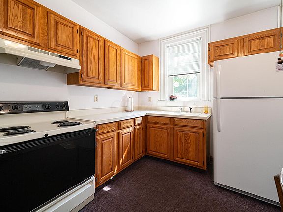 5th image of 119 S Franklin St