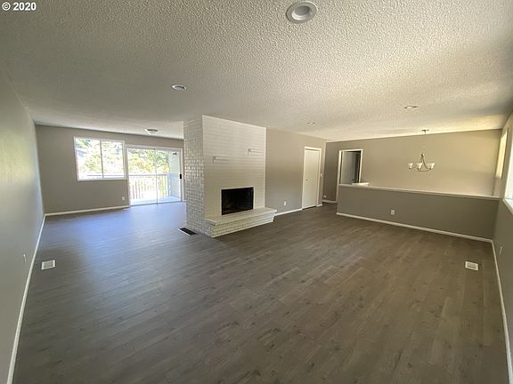 3rd image of 900 NW 119th St