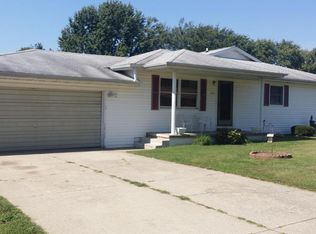 420 Janet Dr, Centralia, IL