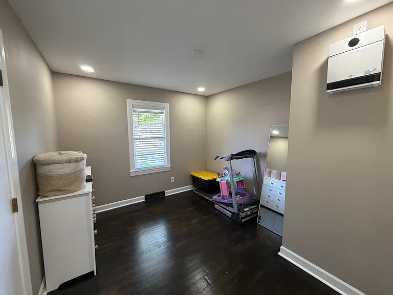 4155 Lee St — Photo 3