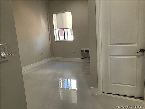 2nd image of 6918 Bay Dr #12
