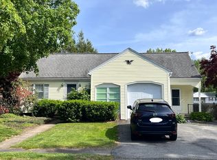 22 Wescroft Rd, Reading, MA 01867