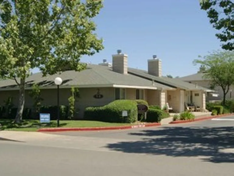 Oak Grove — Photo 10