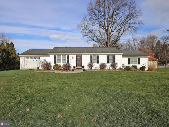 216 Horseshoe Dr, Annville, PA 17003