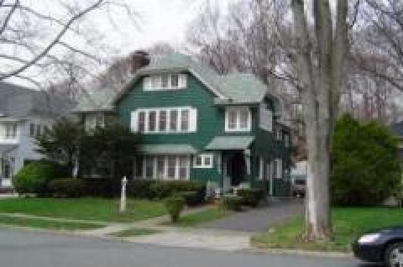 1st image of 92 Willowdale Ave