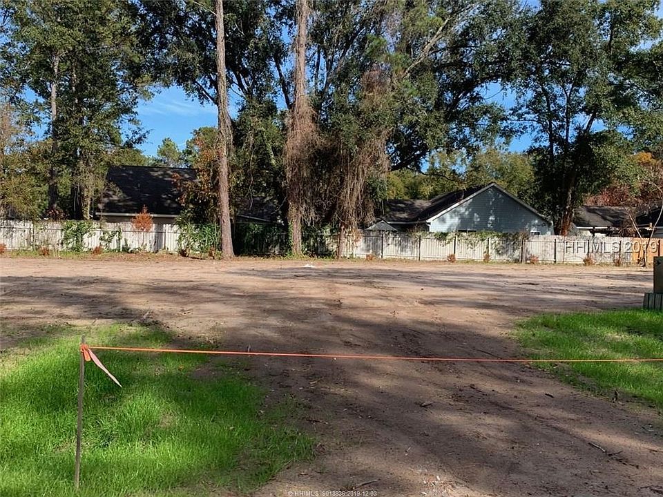 1st image of 5 Woodpecker Ln