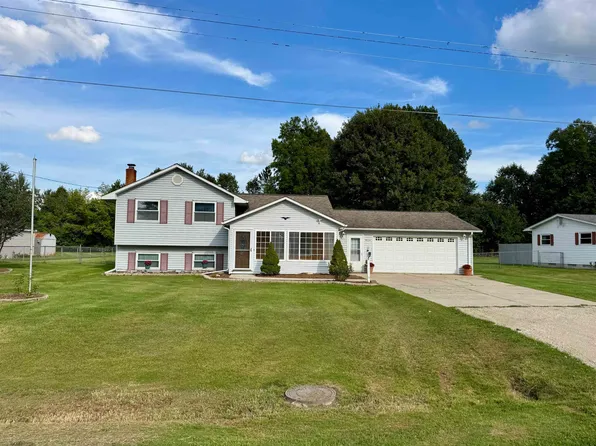 11374 Berkshire Dr, Clio, MI 48420