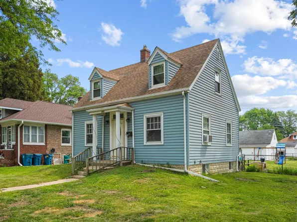 197 Rose St, Bensenville, IL 60106