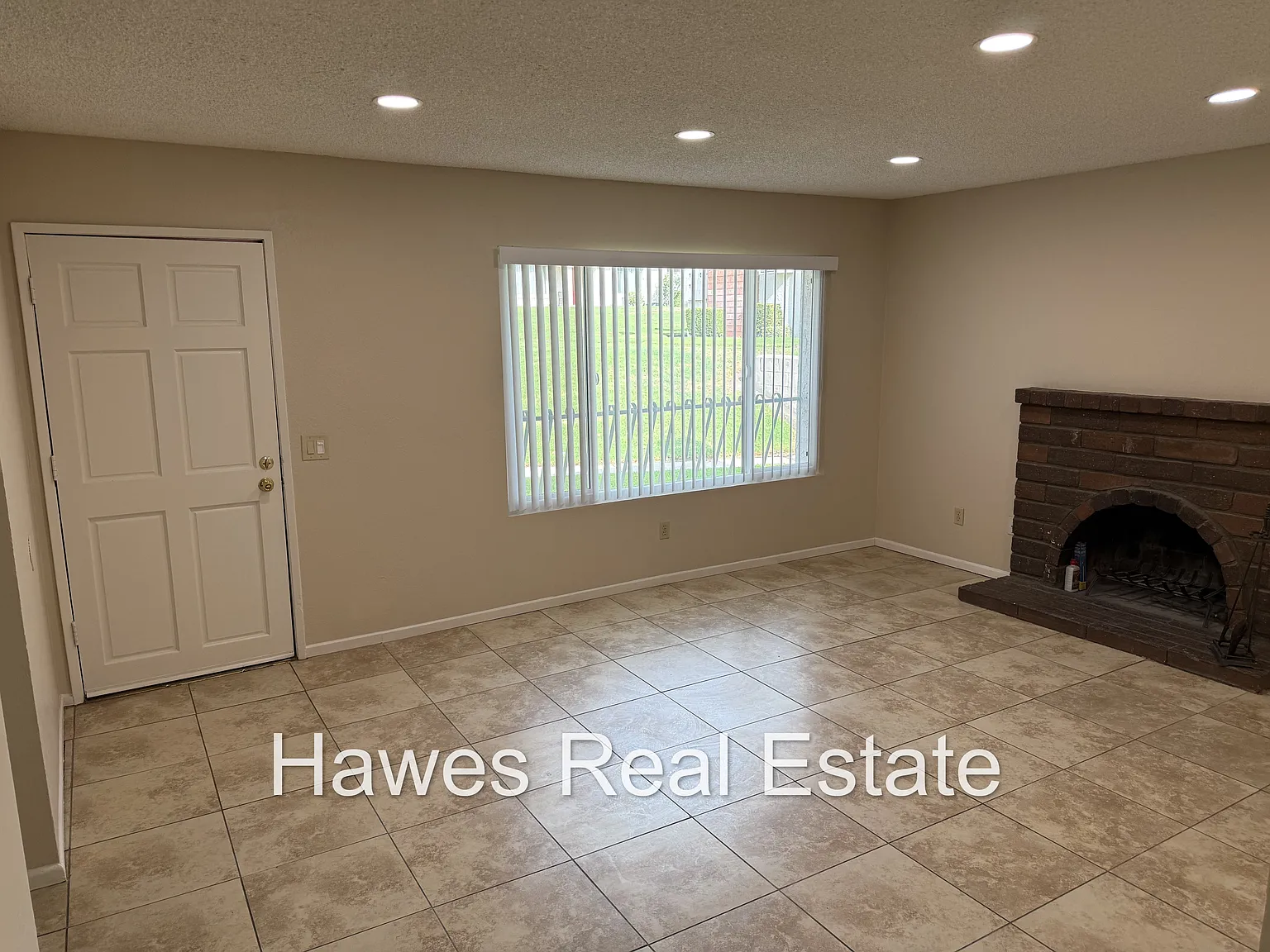 Rancho Cucamonga Ground Level 3 Bed 2 Bath End Unit for Lease — Photo 2