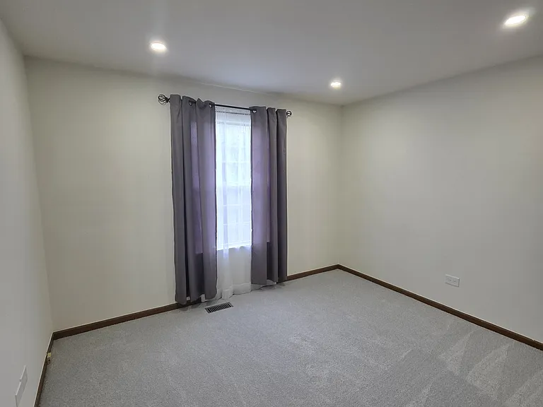 1751 Sleepy Hollow Ct #7 — Photo 11