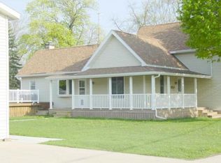 23 1st St, Sebewaing, MI 48759