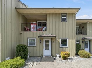3350 Island Hwy W #3, Qualicum Beach, BC V9K 2S2
