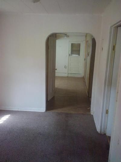 2nd image of 1828 Delaware St