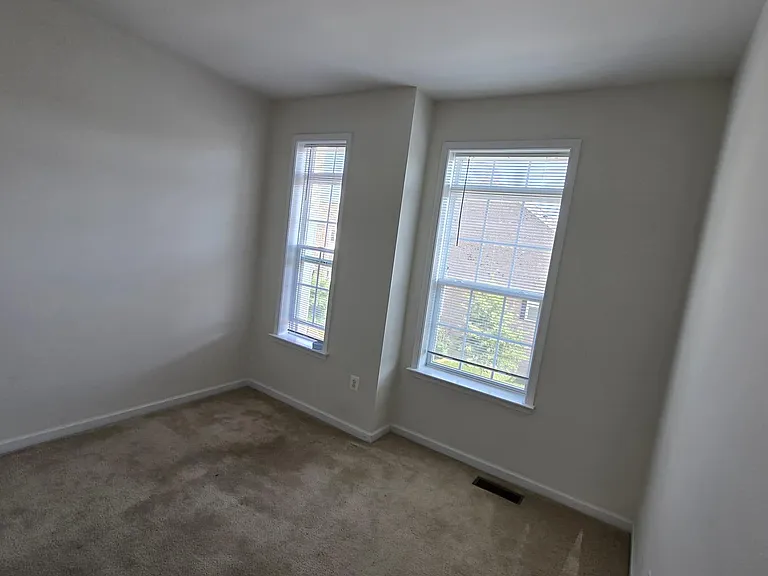 12298 Sandstone St — Photo 8