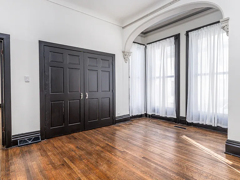 718 W Stephenson St #4COMMERCIAL — Photo 21
