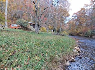 195 Skunk Hollow Rd, Dugspur, VA 24325