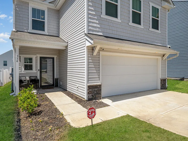 334 Bluebonnet Dr — Photo 2