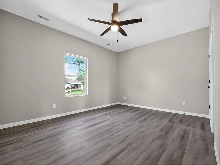 42 Whitley Ln — Photo 12