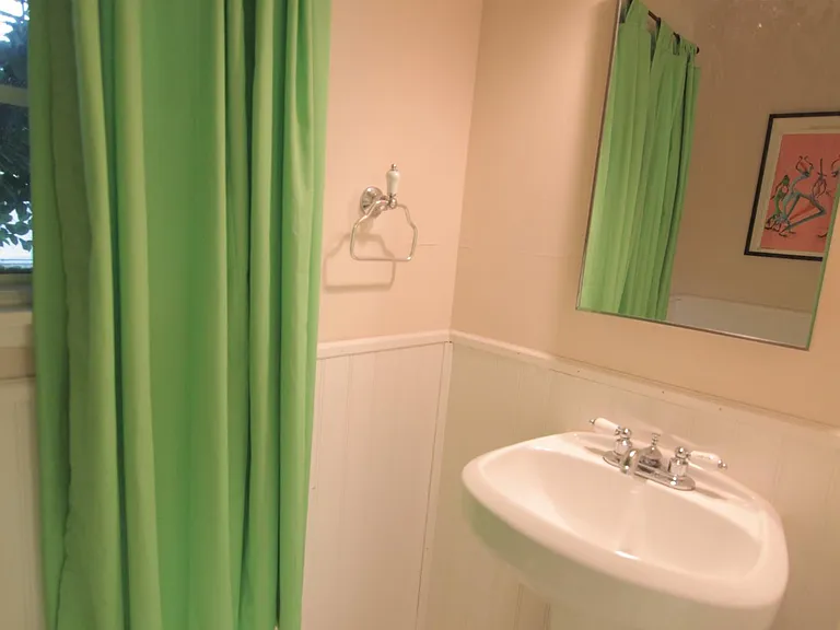 10044 Woodley Ave — Photo 26
