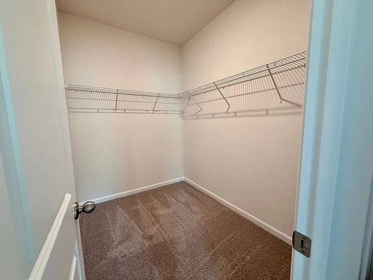 1608 Secrest Commons Dr — Photo 10