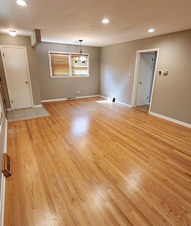 10620 Leclaire Ave, Oak Lawn, IL 60453 MLS 11916065 Zillow