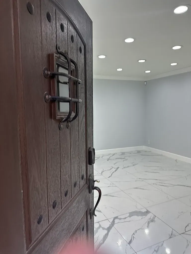5102 Tujunga Ave — Photo 3