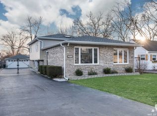 1017 Palmer St, Downers Grove, IL 60516