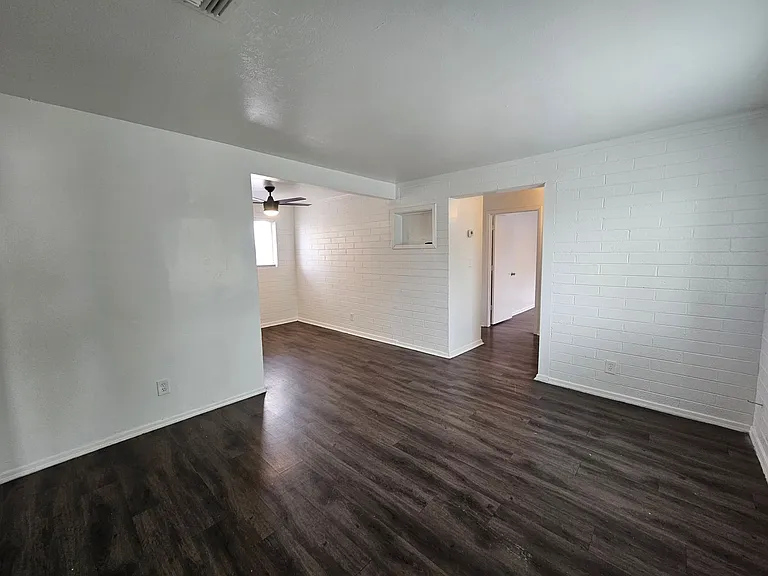 1608-1610 W. Becker Lane — Photo 5