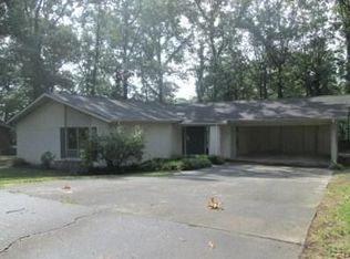 221 Riderwood Dr, Dalton, GA 30721