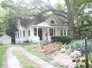 470 Powers Ln, Decatur, IL 62522