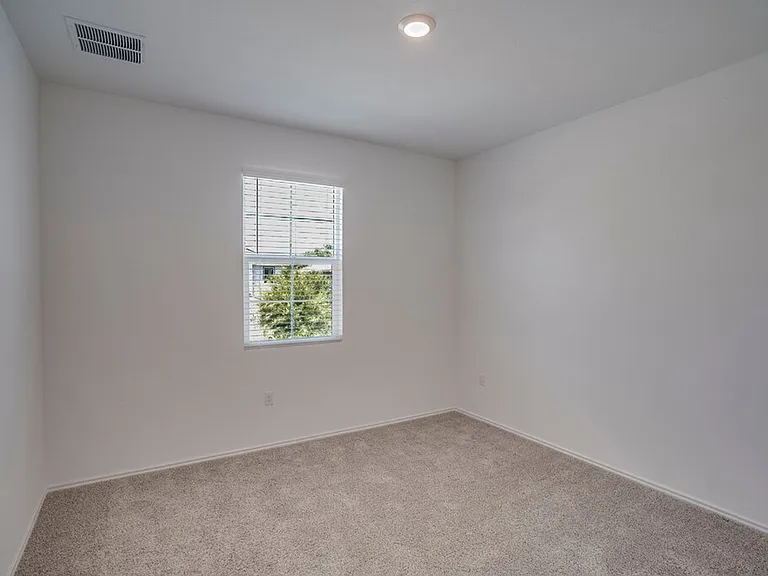 1109 Winnie Dr — Photo 14