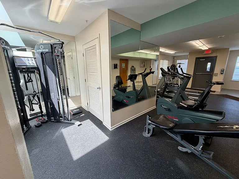 401 Waters Edge Dr — Photo 25