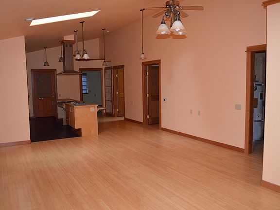 living / kitchen