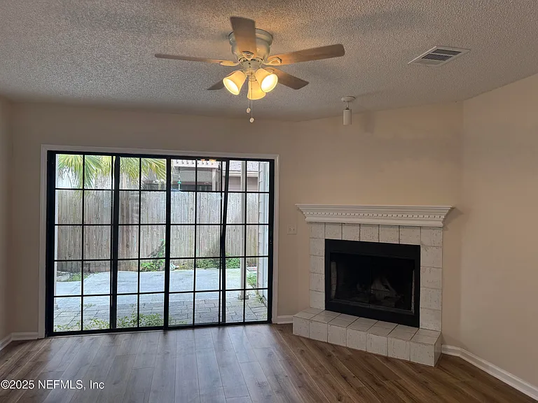 2075 Gail Ave — Photo 10