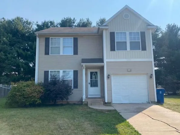 3230 Piedmont Dr, Kalamazoo, MI 49004