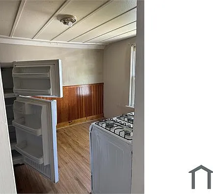 55 Ridgeway Ave #3 — Photo 1