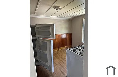 55 Ridgeway Ave #3 Photo 1