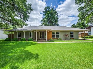 3960 Deep Valley Dr, Dallas, TX 75244