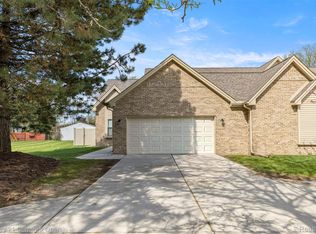 1062 Biddle Ave, Wyandotte, MI 48192