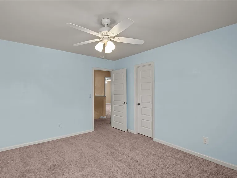 4704 Southwind Rd — Photo 40