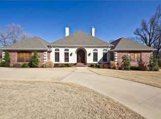 103 S Pleasant Ridge Dr, Rogers, AR 72756
