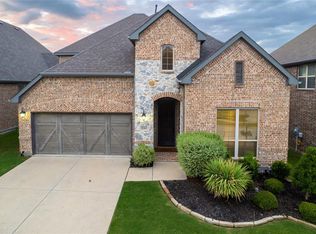 2161 Balcones Dr, Carrollton, TX 75010