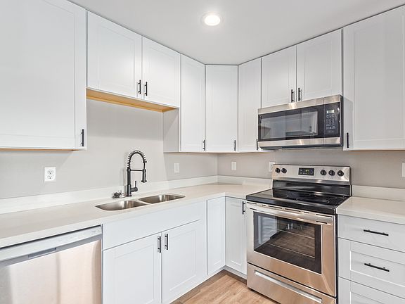5th image of 5131 N 17th Ave APT 7