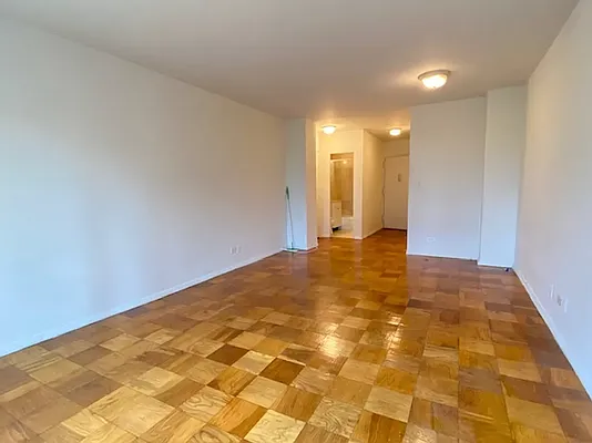 Rented by REAL New York | media 2